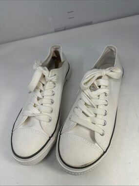 Retrofire Sneakers Size 8 Women’s //Boy 6.5